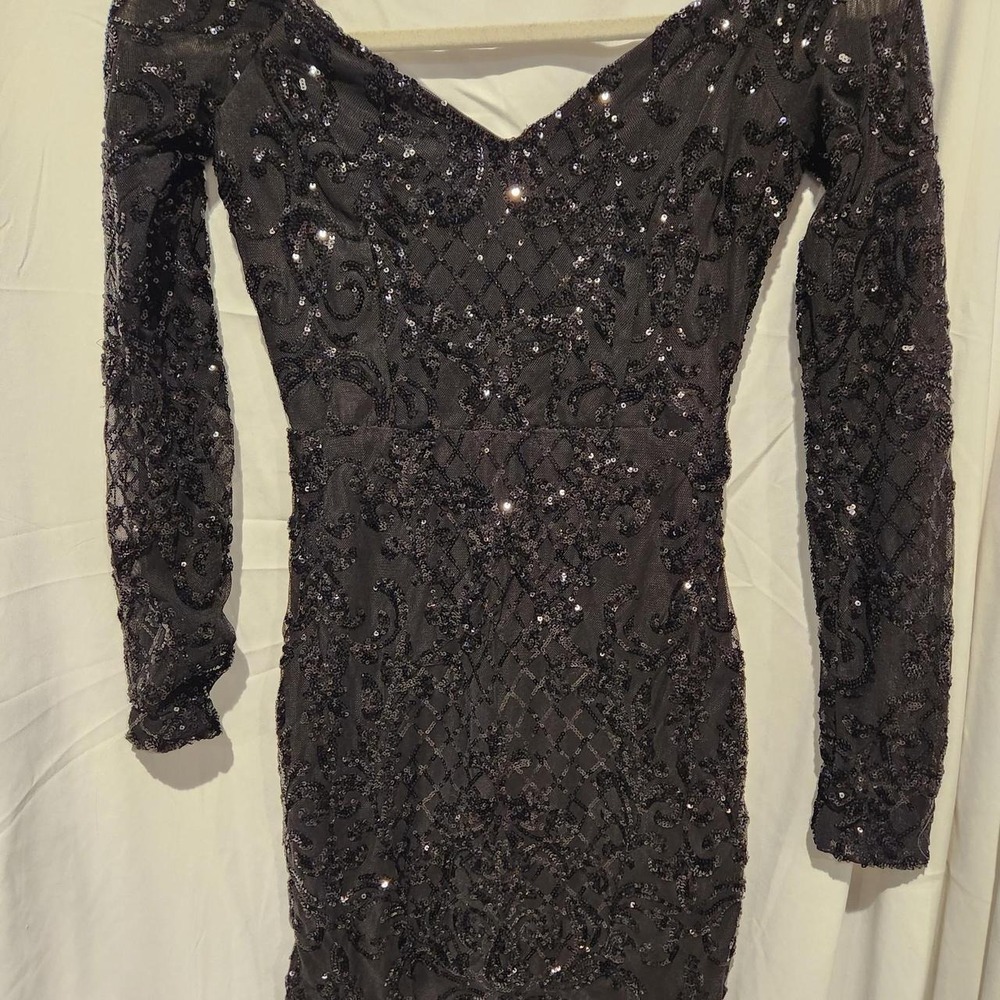 Windsor black sequin dress with long sleeves and zipper back